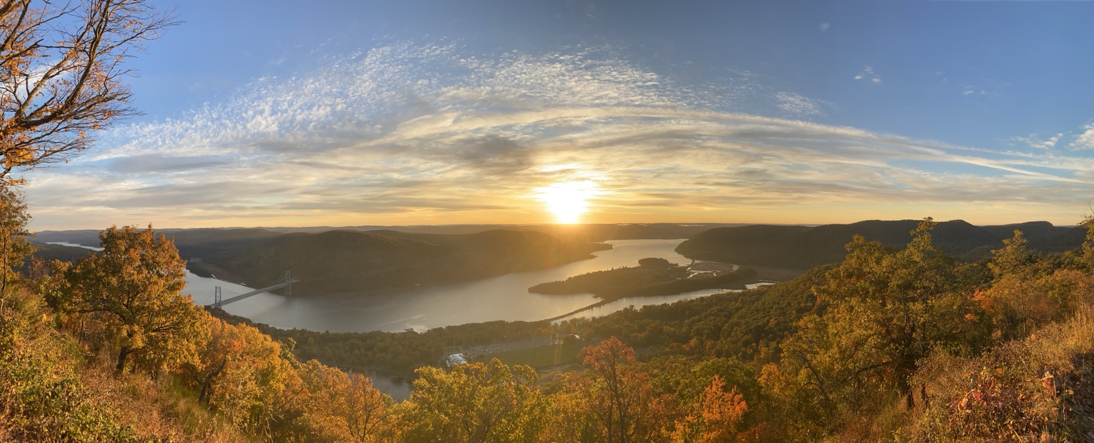 Hiking Bear Mountain via the Appalachian Trail and Major Welch Trail